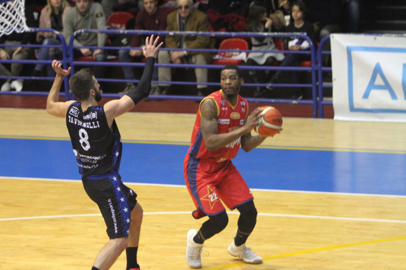 Nell'anticipo di Latina la JC Novipiù è sconfitta per 75-64