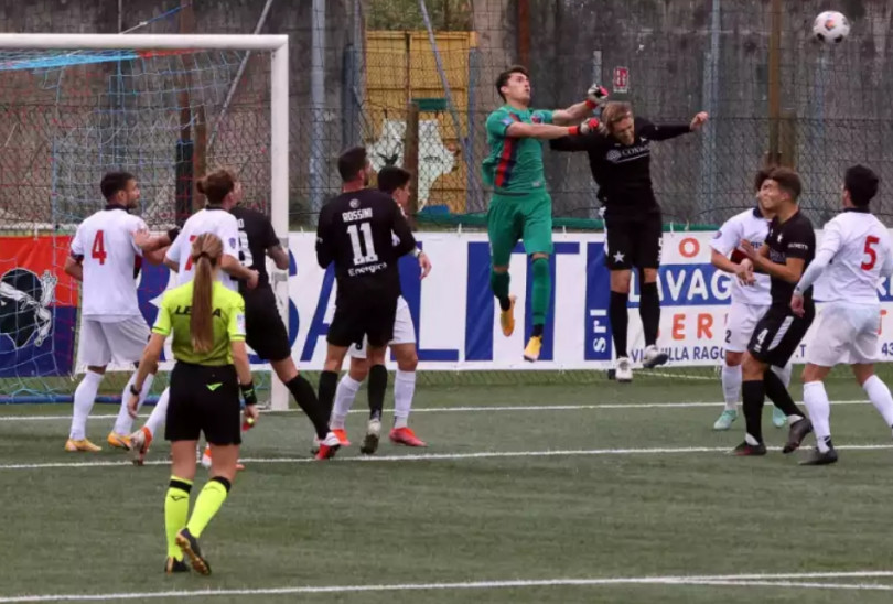 Calcio: Casale gioca a Borgosesia, in Promozione il big match Luese Cristo-Valenzana Mado
