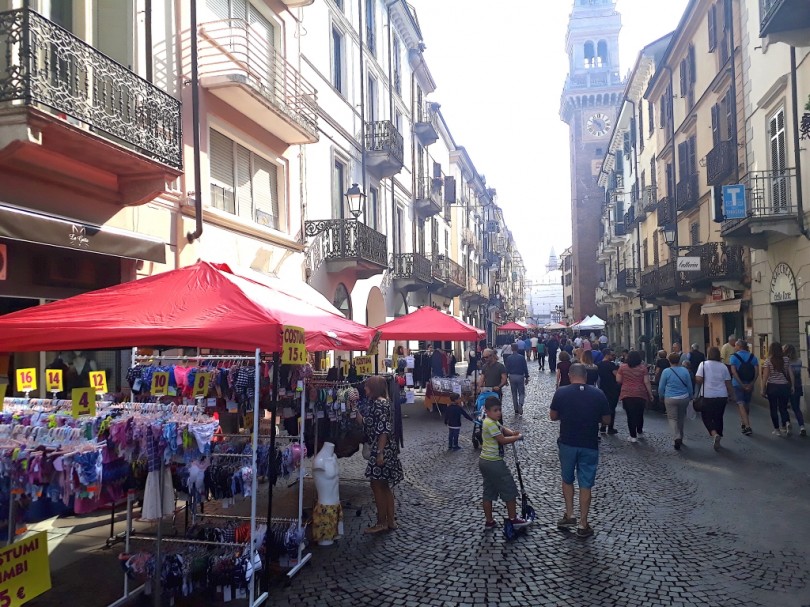 Casale C’è e Botteghe storiche. Ritorna il mercatino