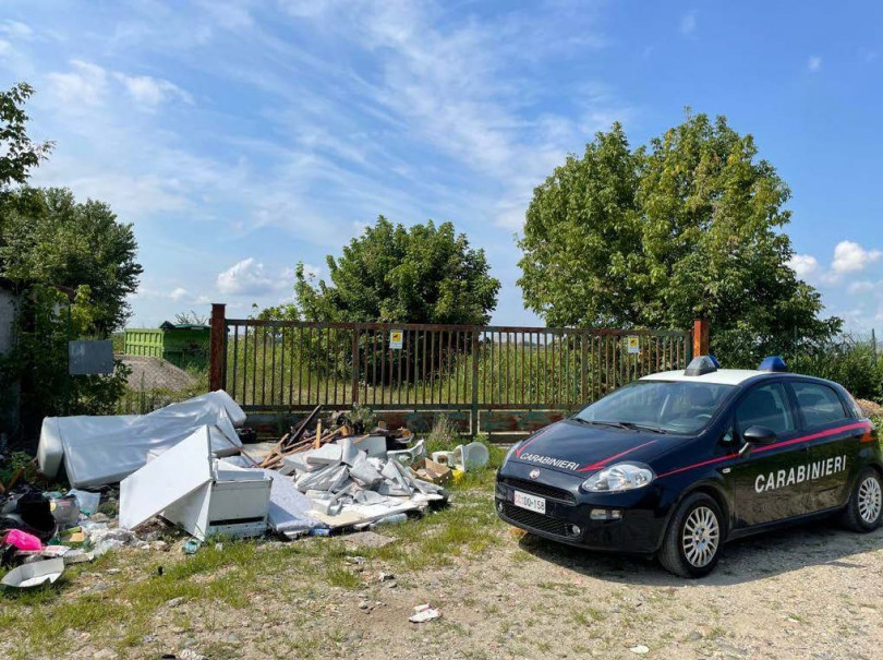 Abbandono rifiuti ingombranti: due sanzionati