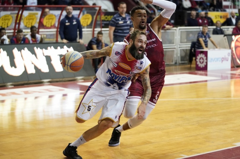 Mercoledì sera la Novipiù in campo a Capo d'Orlando nel turno infrasettimanale