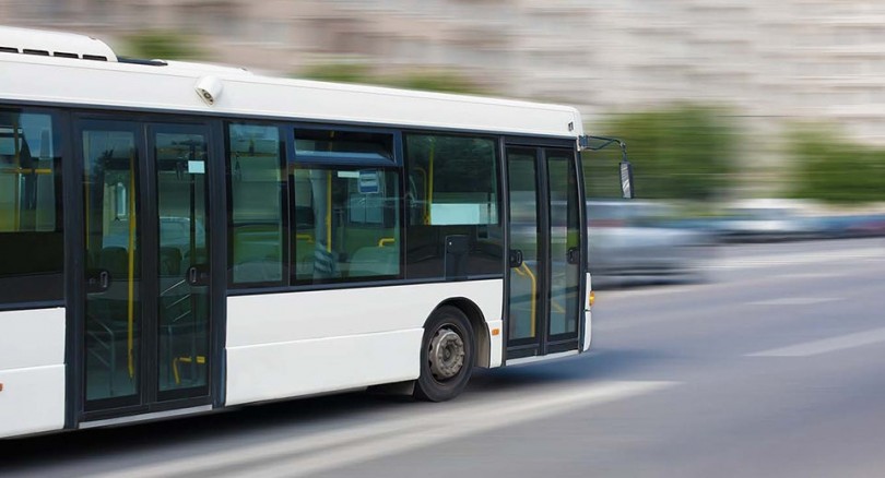 «I positivi al Covid non possono prendere taxi o altri mezzi pubblici»