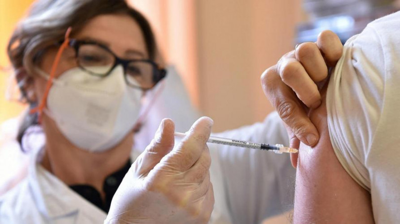 Vaccinazioni Covid: «Siamo a undici milioni di dosi!»