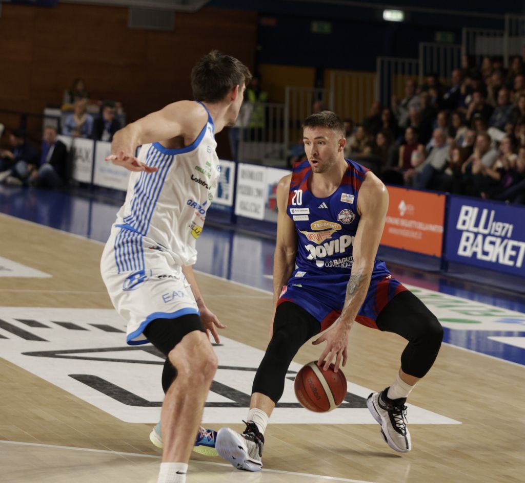 La Novipiù domina lo scontro diretto con Vigevano: 86-61