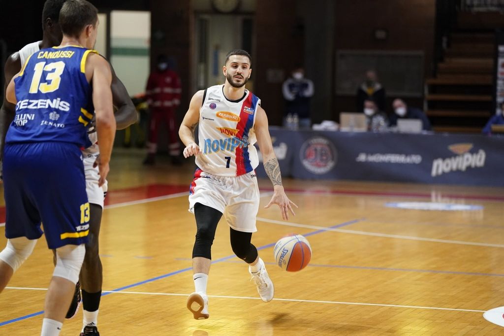 La Novipiù insegue l’Agribertocchi dopo 20’ di gioco: 42-57 il parziale al PalaFerraris