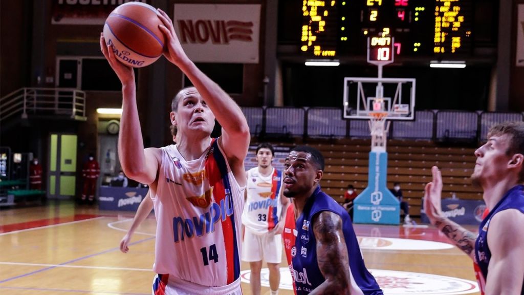 Tortona a valanga contro la Novipiù: al PalaOltrepò termina 83-43