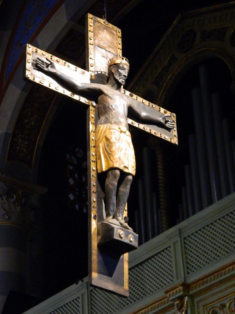 Il crocifisso del Duomo a Matelica