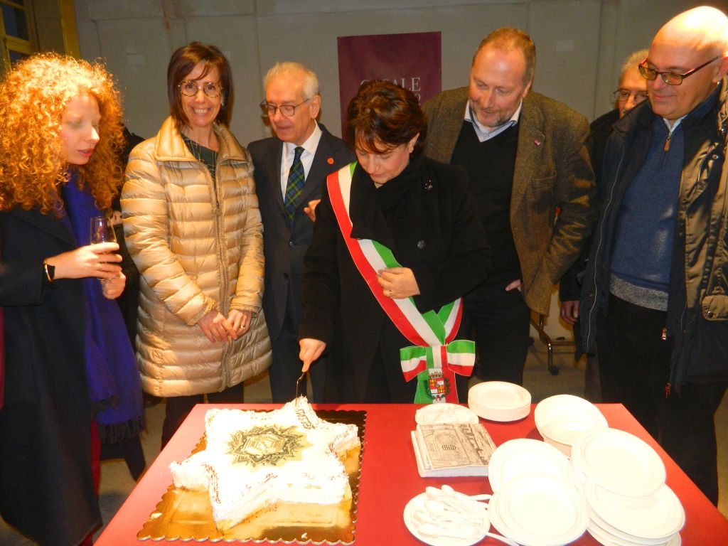 Una torta per due mostre 