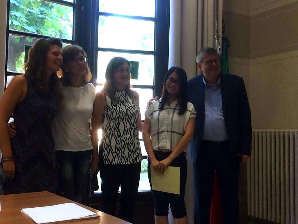 Brillante studentessa: Borsa di studio a nome di Aurora