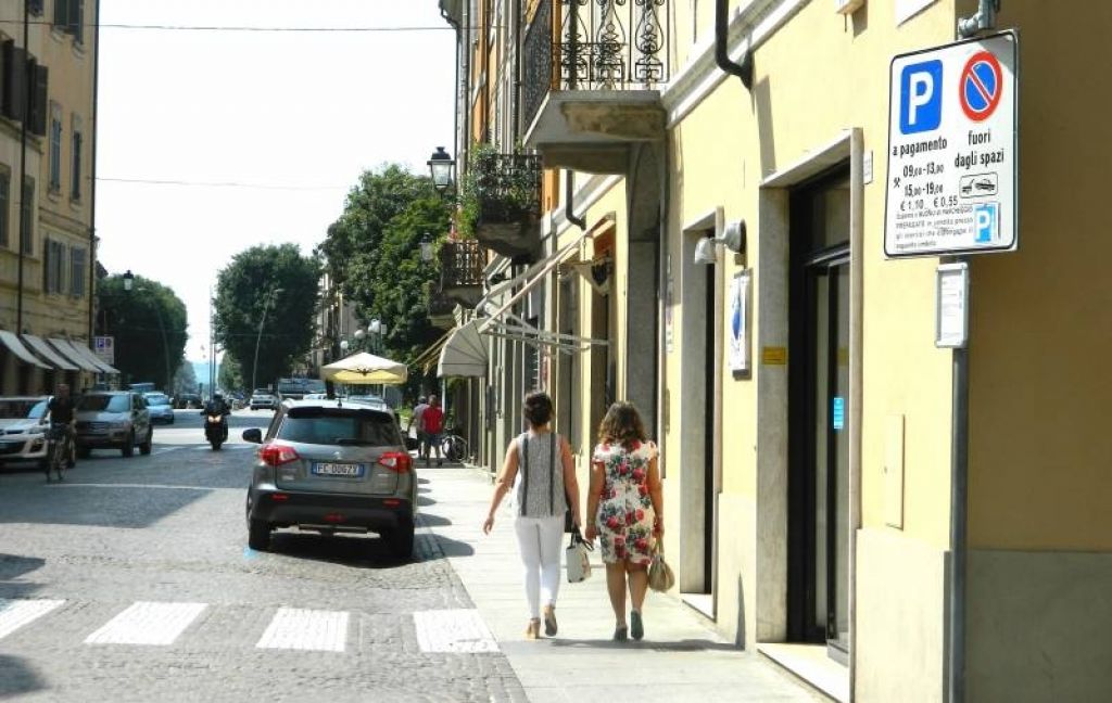 Da martedì 8 a sabato 19 agosto sosta gratuita negli stalli blu in centro