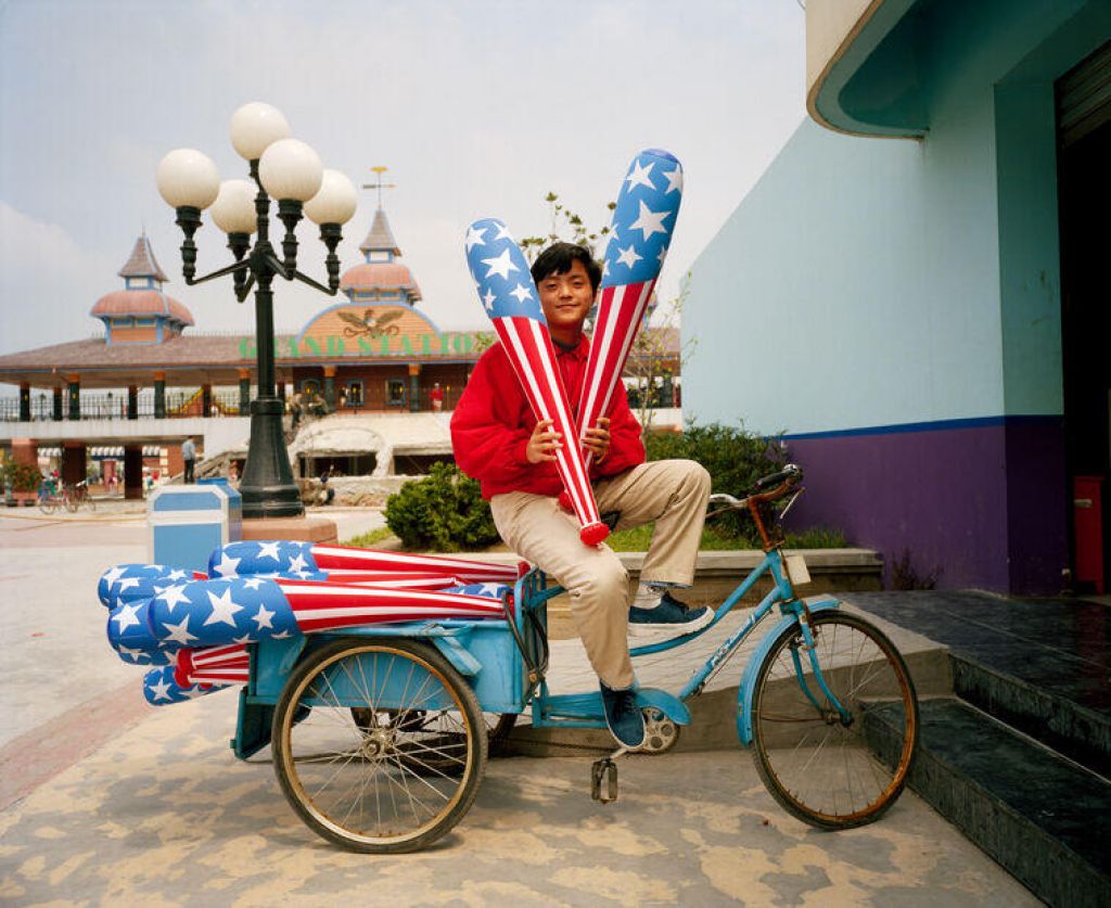 CHINA. Martin Parr e Marc Riboud