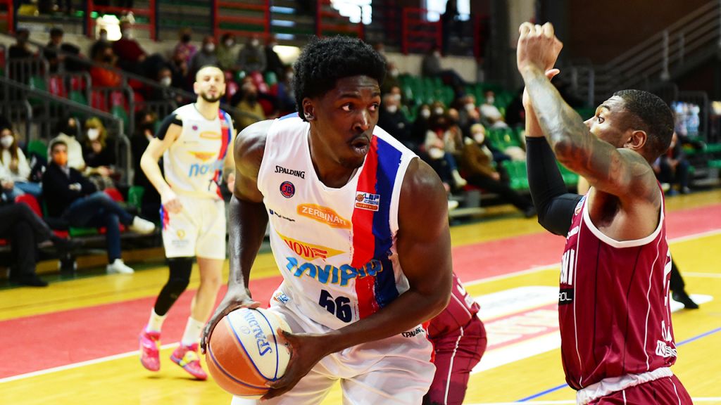 La Novipiù supera San Severo 80-66 e vola ai playoff