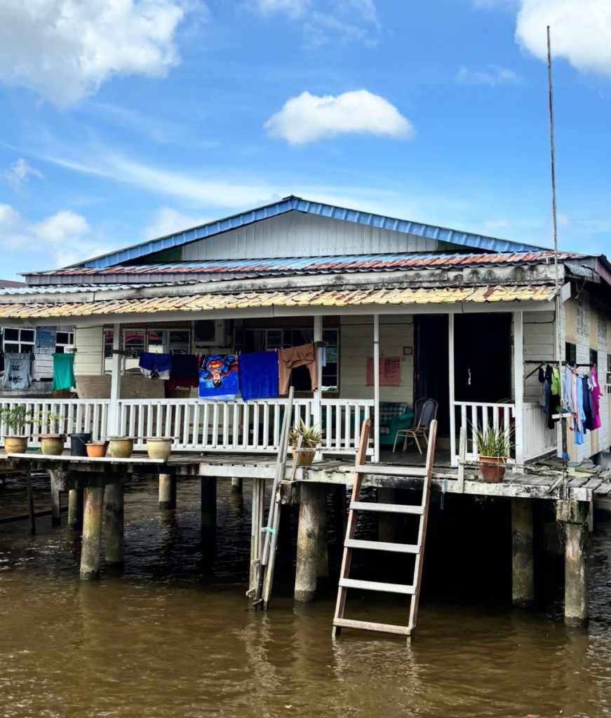 Lunedì sbarco in Brunei