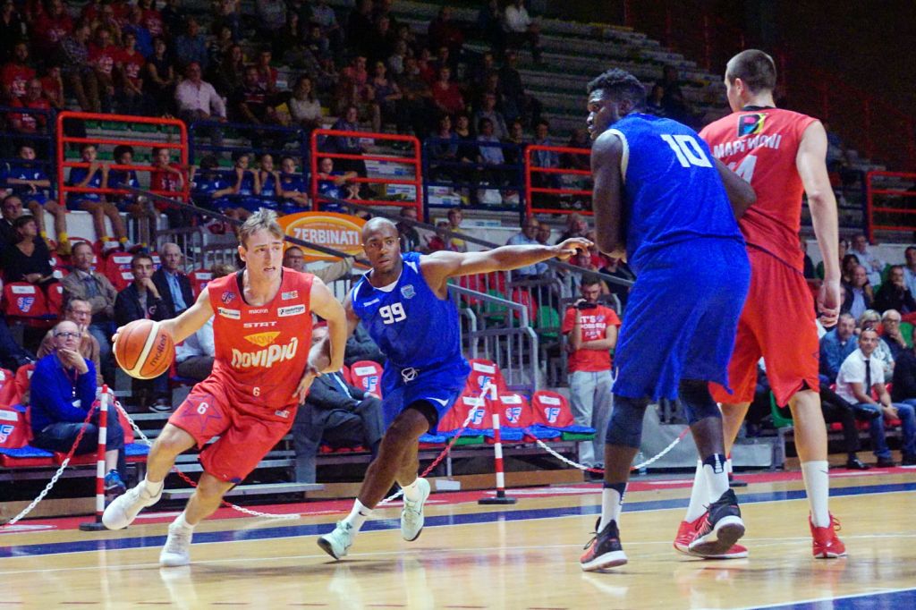 E' durata solo venti minuti l'amichevole tra Novipiù e Monaco