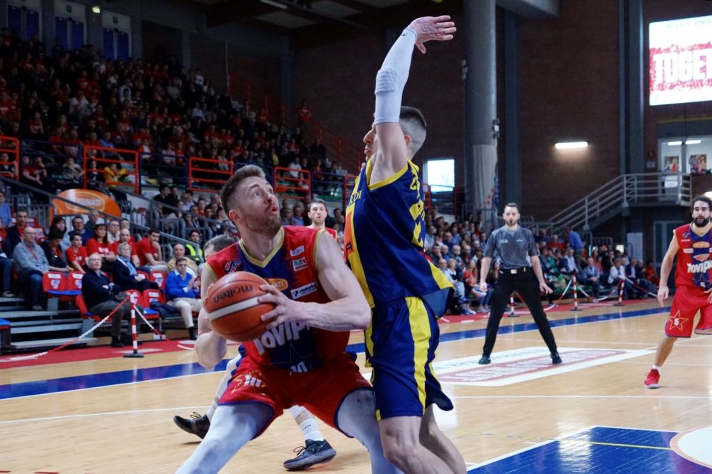 Una JC da oltre 100 punti schianta Scafati al PalaFerraris; 102-84 il finale