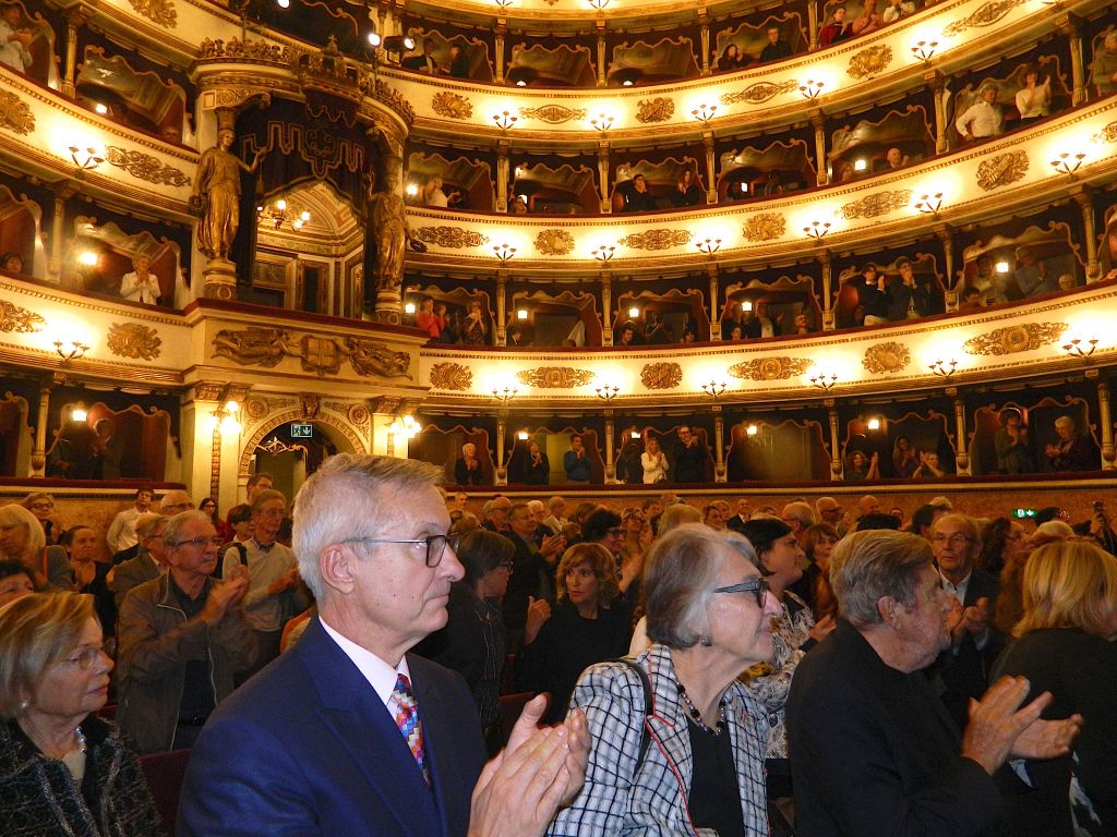 Una pagina di storia al Teatro Municipale