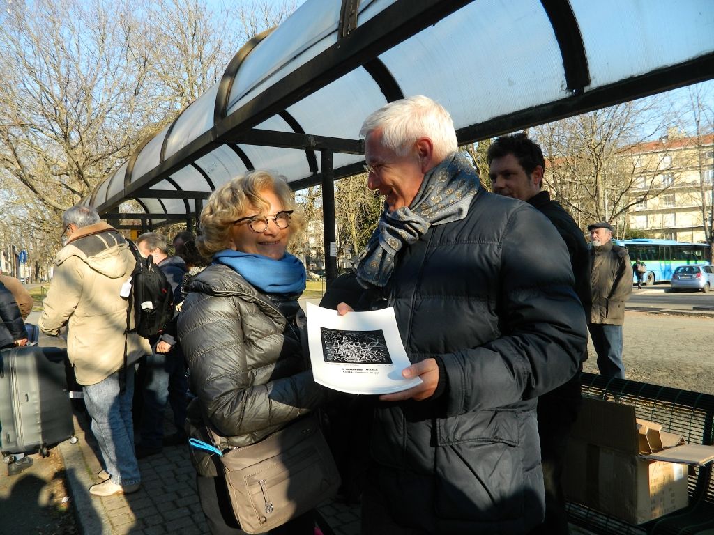 Primo pullman con ceramica d'autore