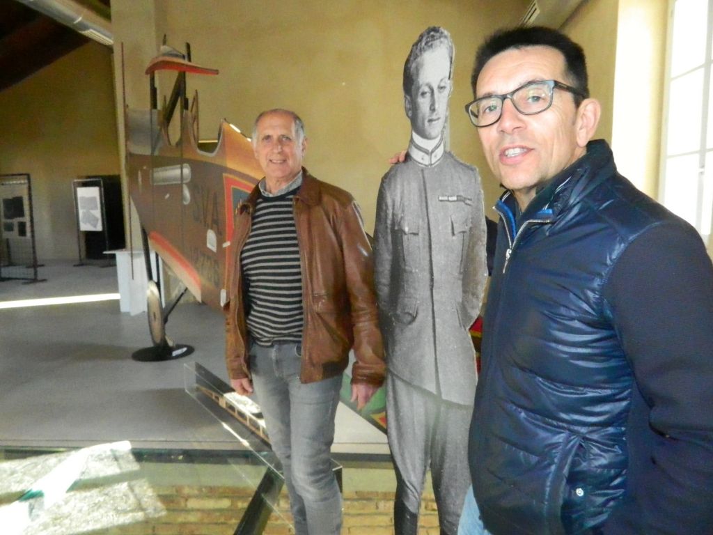 Al lavoro per la mostra di Palli