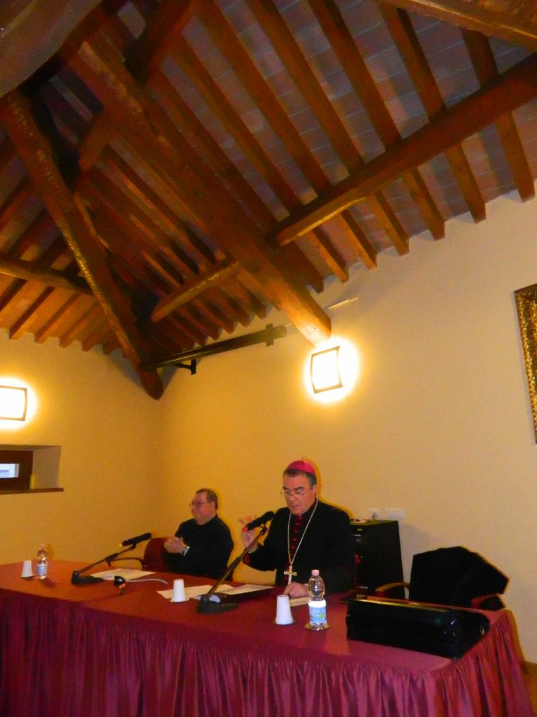 Il vescovo e i giornalisti