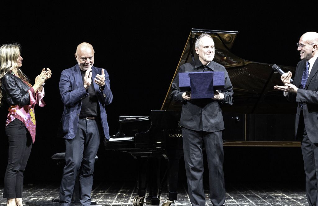 Dopo Lonquich Casale...