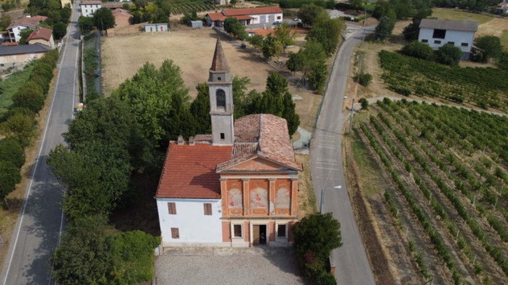 Restauri alla Madonna delle Grazie