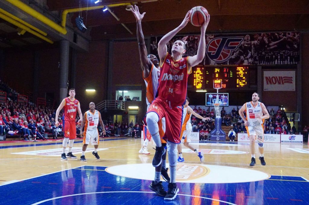 A Jesi la Novipiù vince Gara-3 e vola ai Quarti