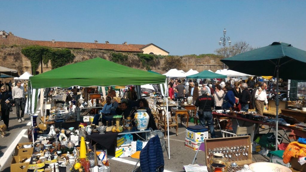 Mercatino dell'Antiquariato domenica 13