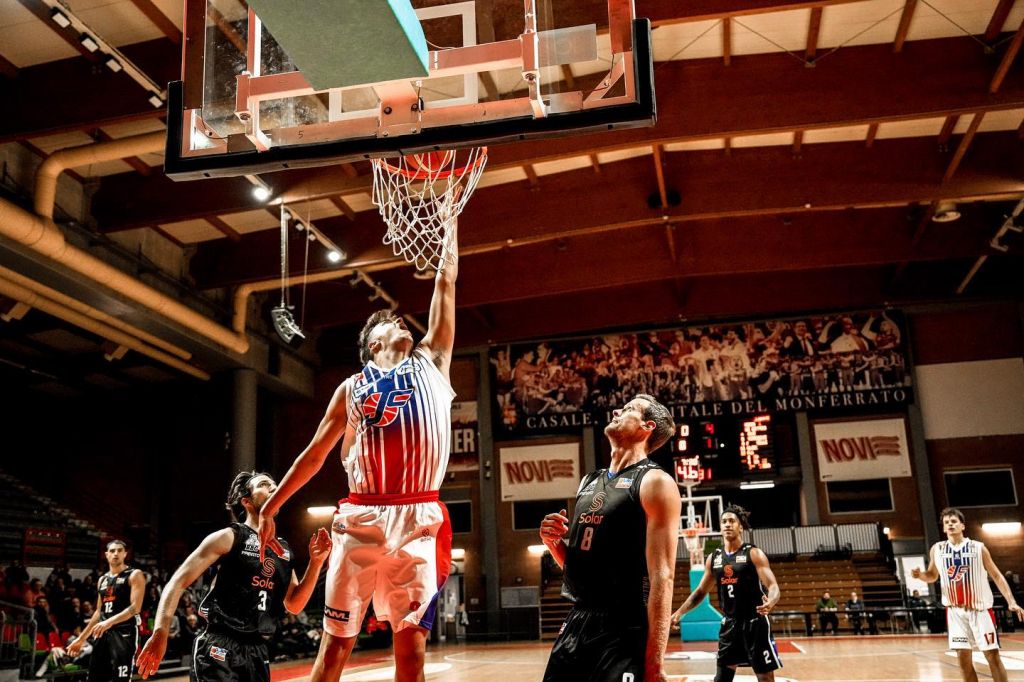 Prima vittoria della Junior che supera la Riso Scotti Pavia per 73-65