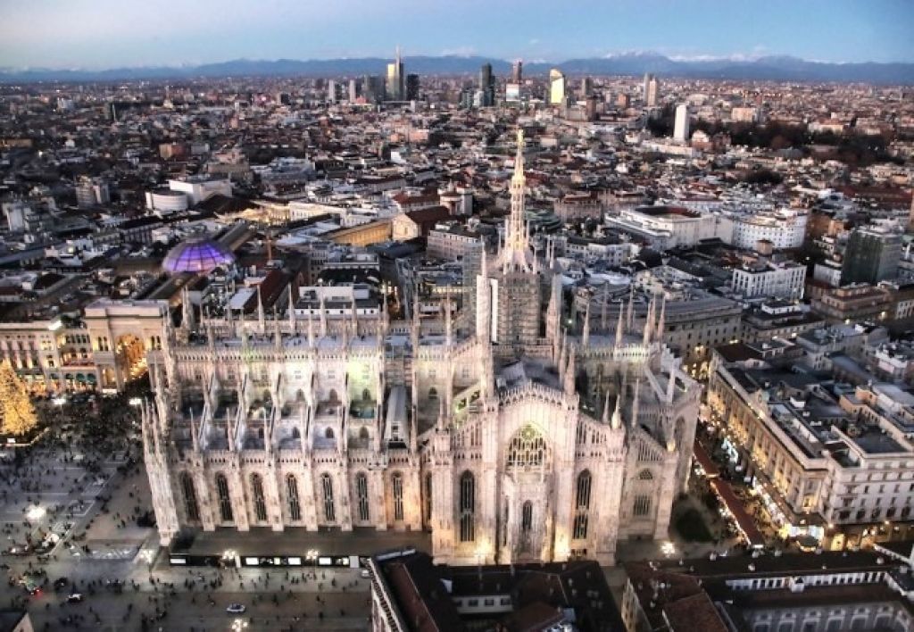 Milano per me - di Elio Gioanola