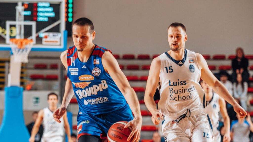 A Rimini la Novipiù è sul -8 all'intervallo di metà gara: 47-39