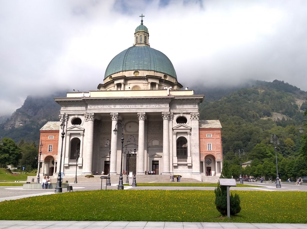 Oropa: V centenario della incoronazione della Madonna