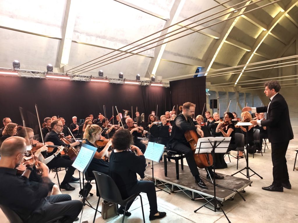 Il primo concerto di “classica” al paraboloide