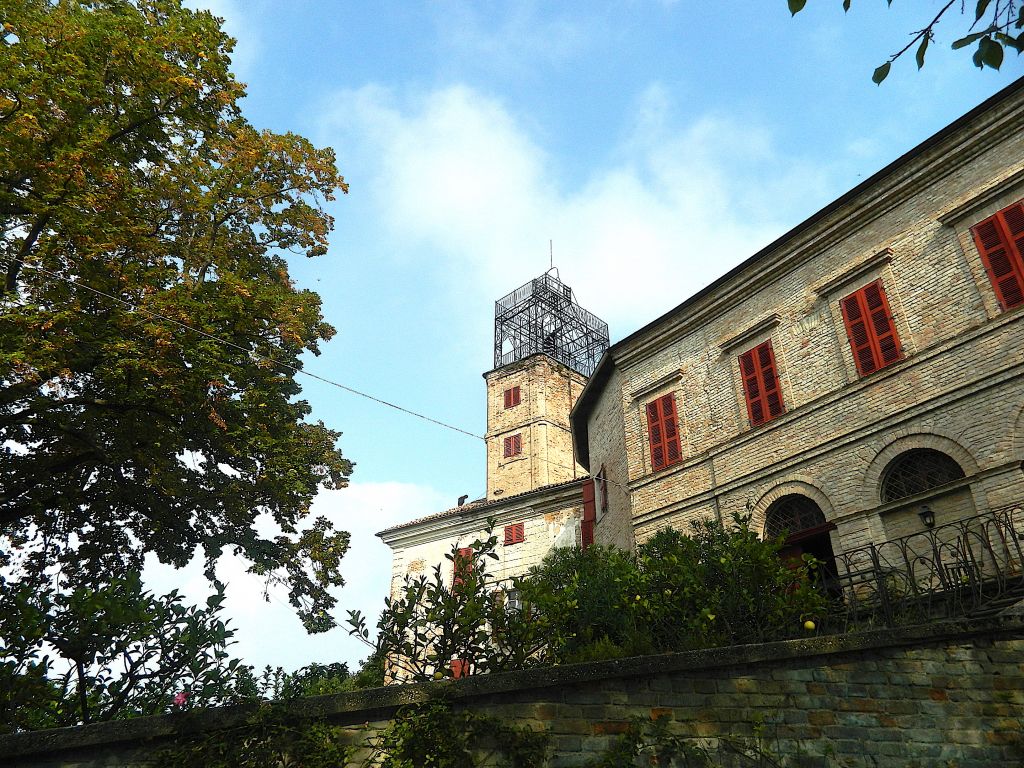 Si visitano tre Castelli