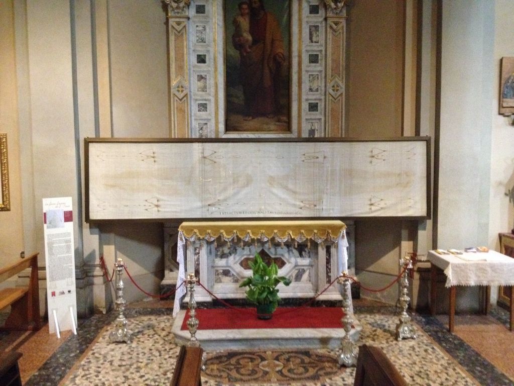Sant'Ilario espone la sua Sindone
