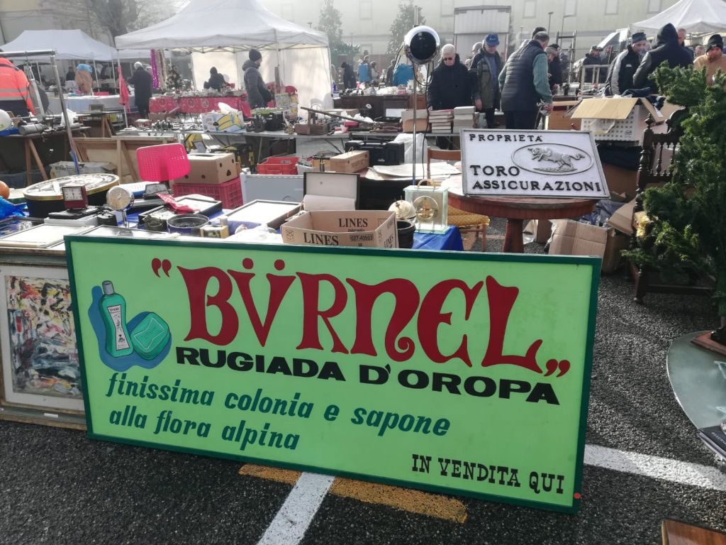 Al Mercatino di Casale c’è chi vuole ordinare “10 Giuseppi”