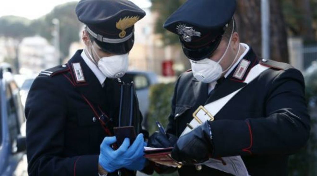 Festa di compleanno a Crescentino: tre denunciati e sette multe