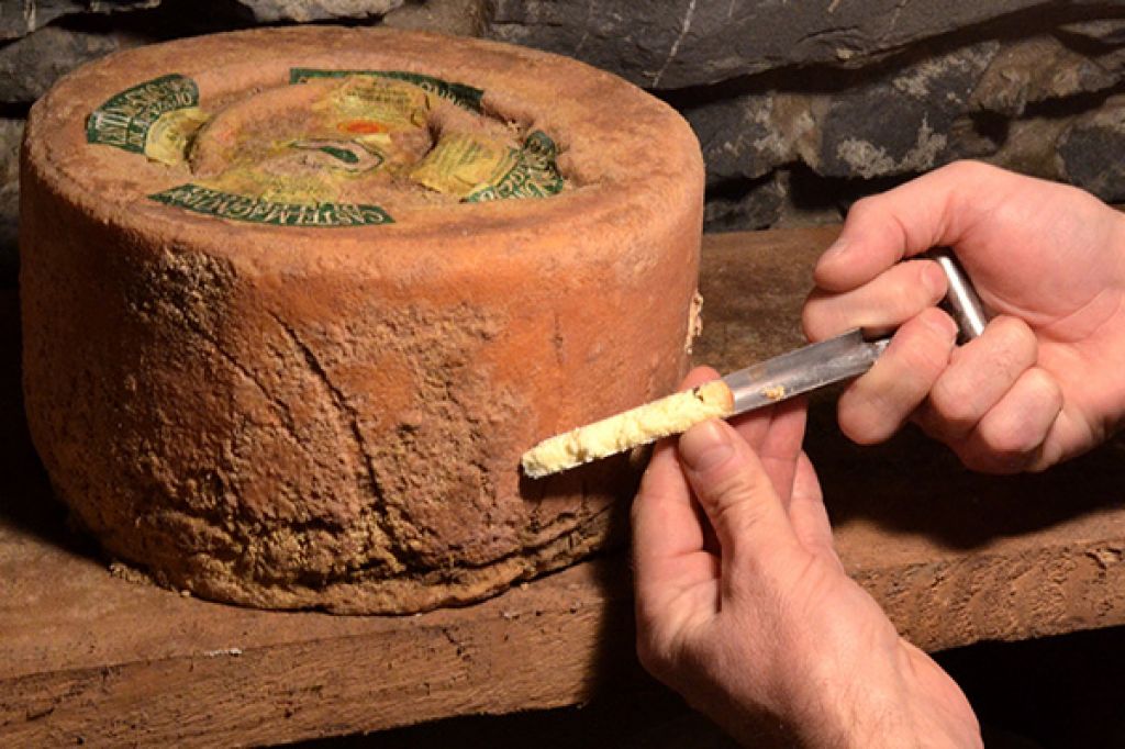 Castelmagno  al Forte di Bard