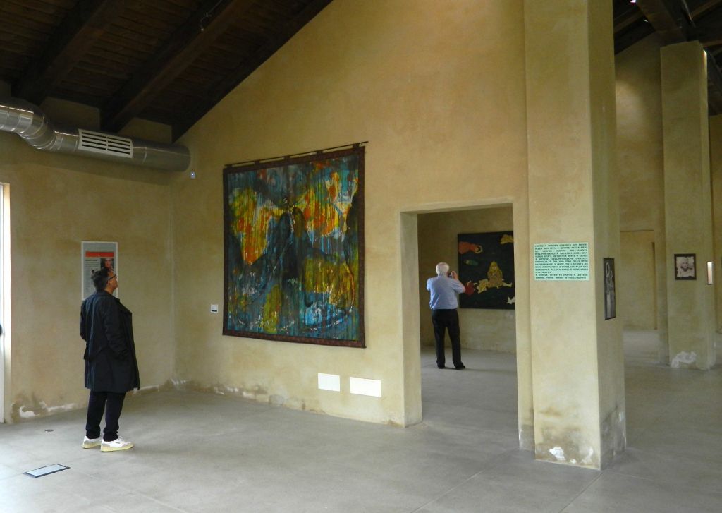 Vandalizzate due tele di Colombotto