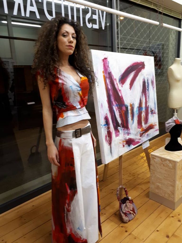 Vestiti d'artista: Michelle Hold