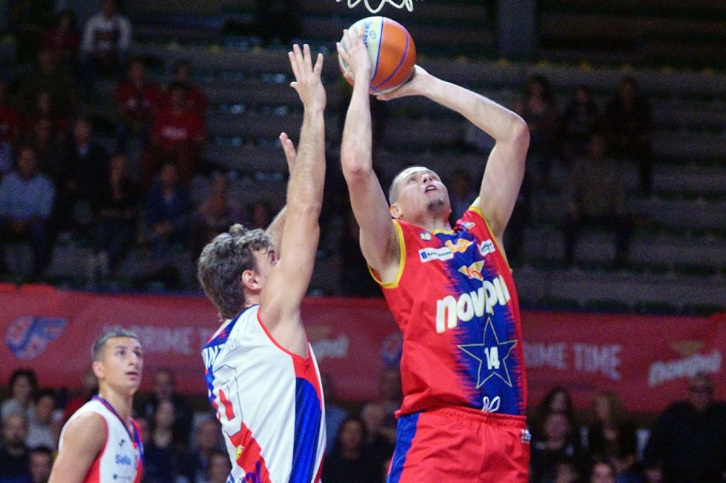 Basket: Novipiù in vantaggio 39-33 su Bergamo a metà gara