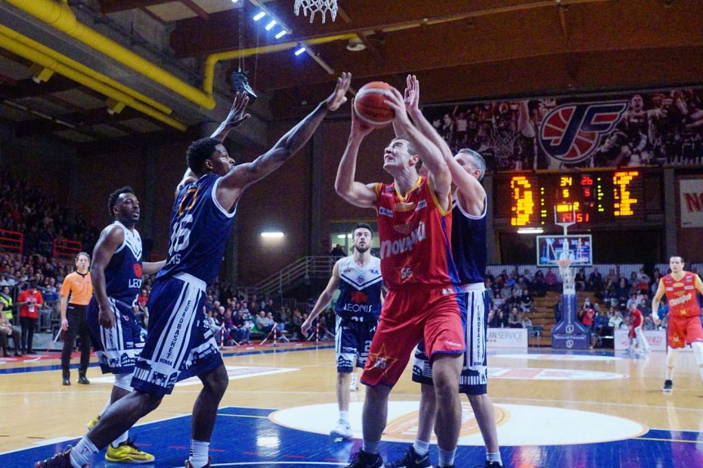 Una Novipiù in emergenza deve cedere il passo a Reggio Calabria