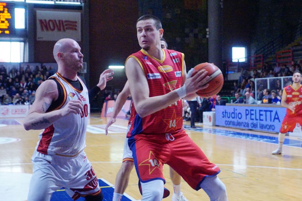 A Latina la Novipiu' è in svantaggio 32-26 a metà gara