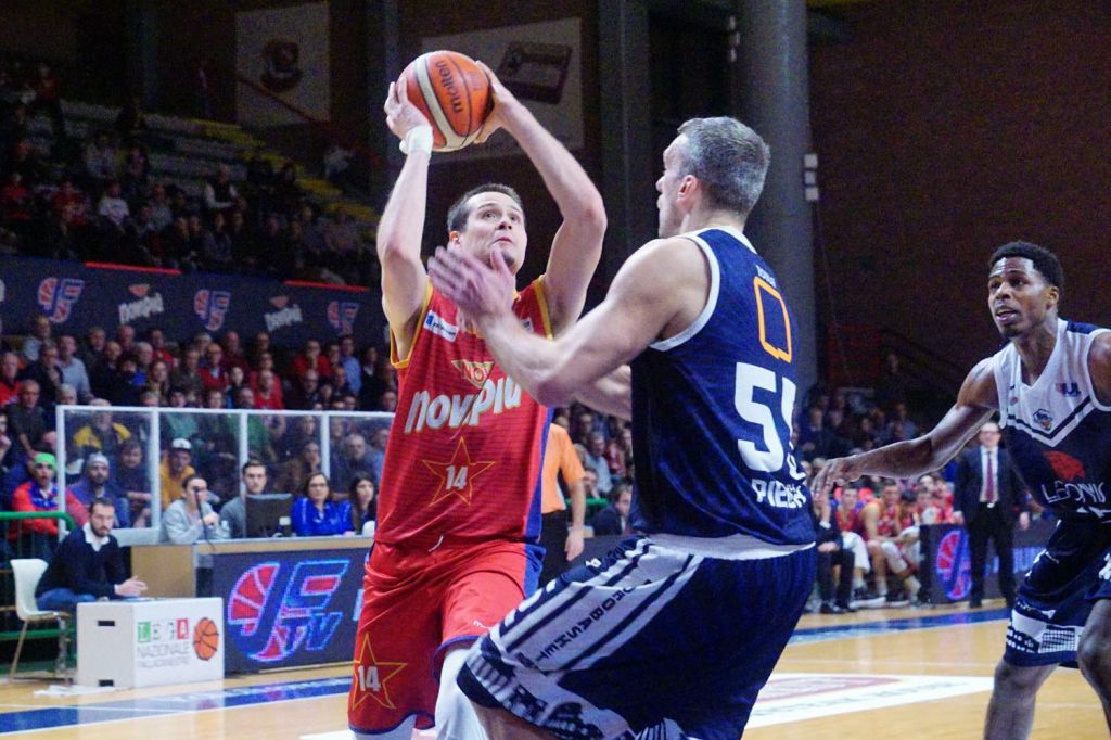 La Novipiu' sconfitta a Latina nell'anticipo: 75-64