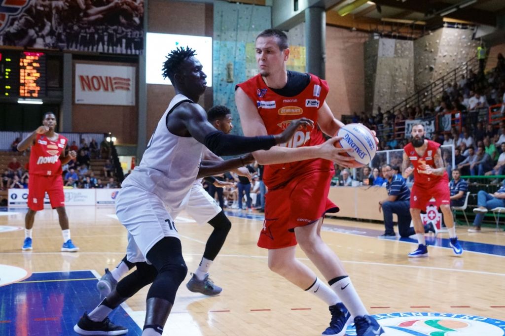 Nella prima di Supercoppa la Novipiu' cede in casa a Tortona 67-78