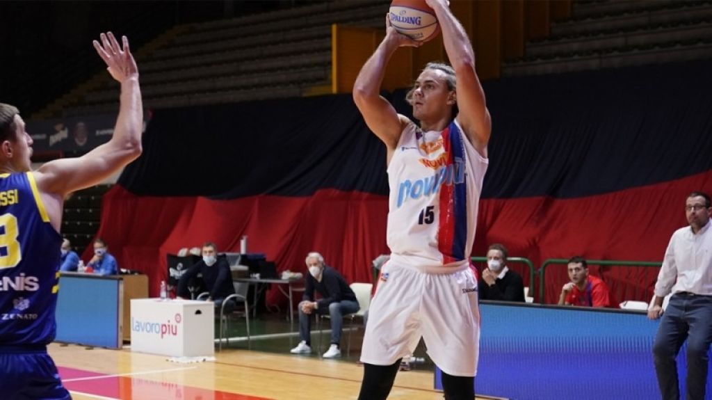 Il primo tempo del match fra Urania Milano e JBM termina 37-45